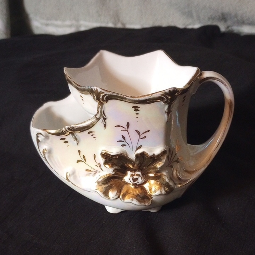 Elegant Floral Gold Accent Ceramic Scuttle Mug